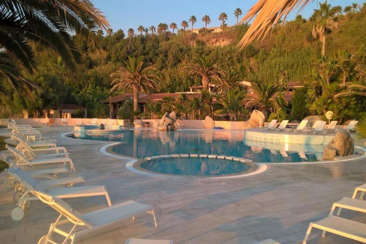 Hotel Villaggio Cala Di Volpe Capo Vaticano Εξωτερικό φωτογραφία
