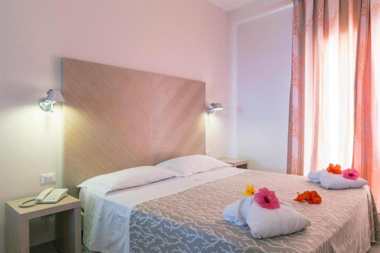 Hotel Villaggio Cala Di Volpe Capo Vaticano Εξωτερικό φωτογραφία