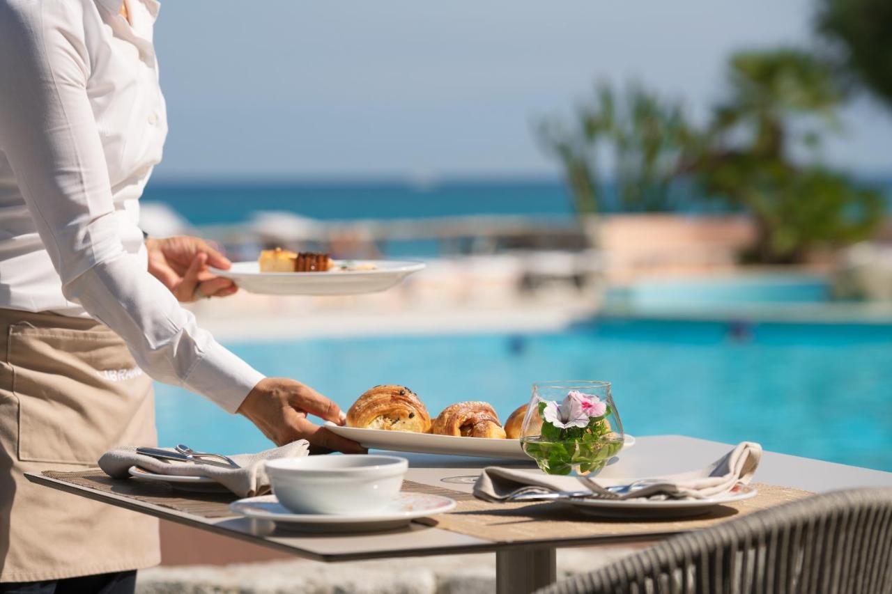 Hotel Villaggio Cala Di Volpe Capo Vaticano Εξωτερικό φωτογραφία
