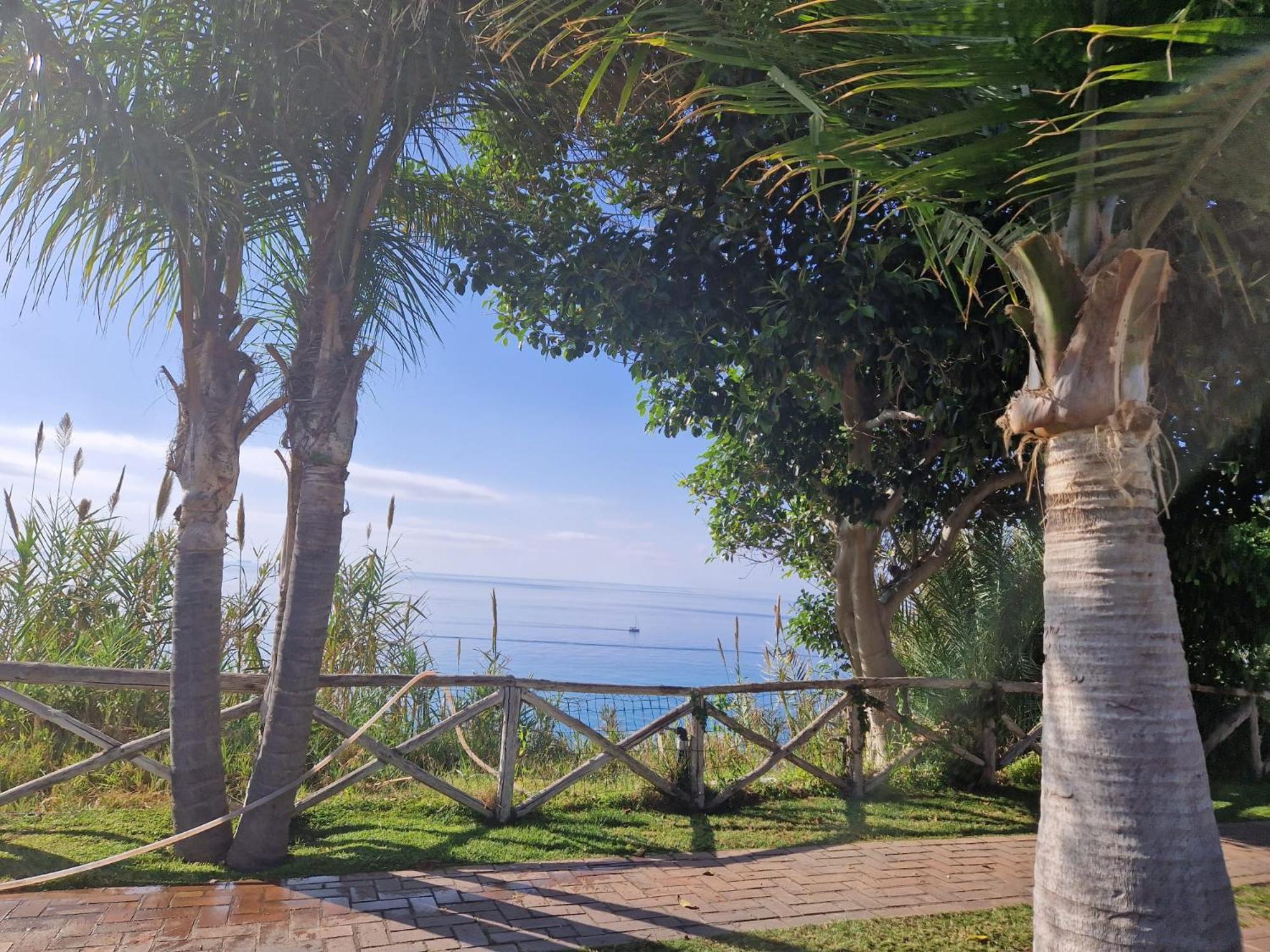 Hotel Villaggio Cala Di Volpe Capo Vaticano Εξωτερικό φωτογραφία