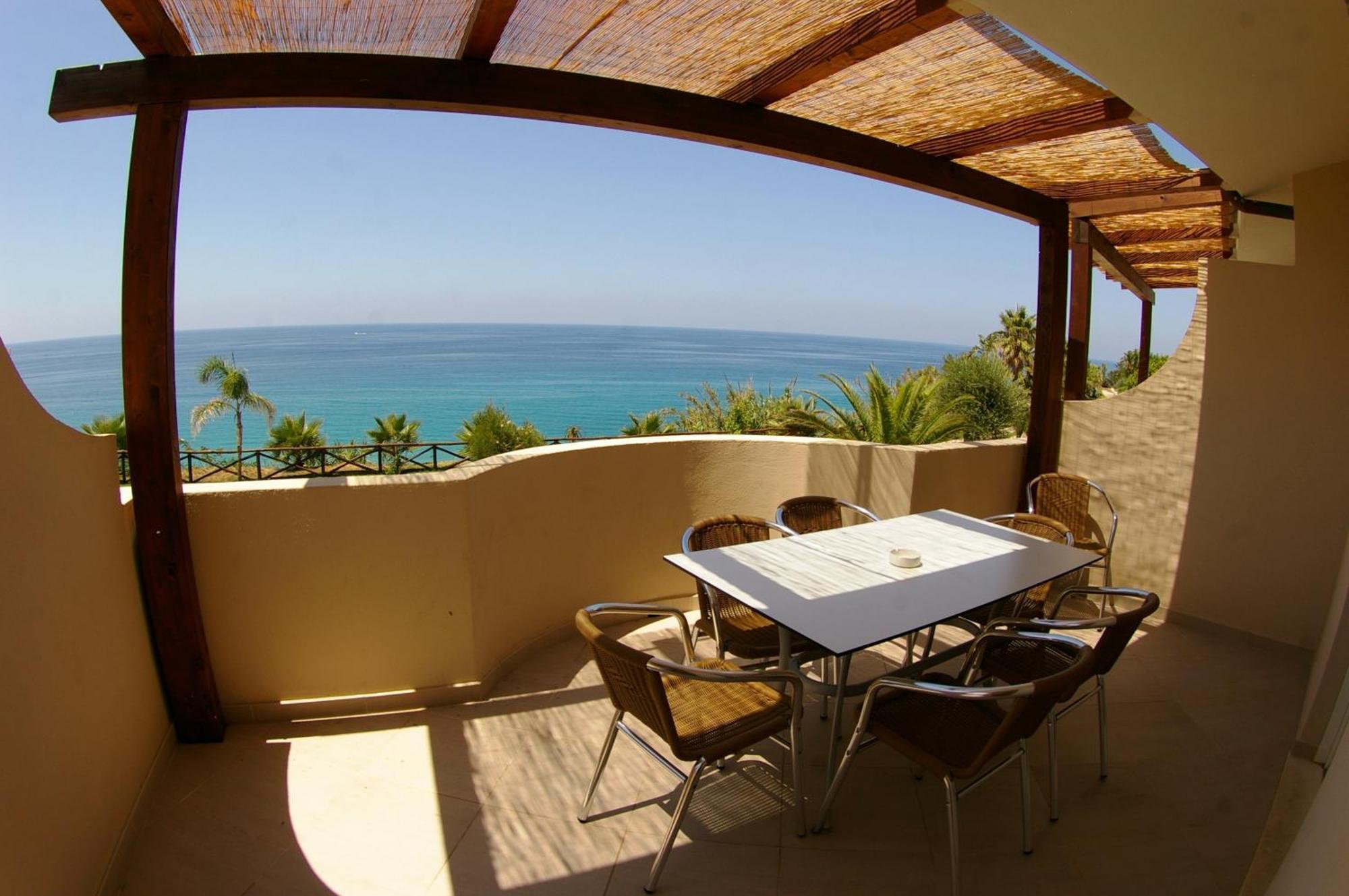 Hotel Villaggio Cala Di Volpe Capo Vaticano Εξωτερικό φωτογραφία