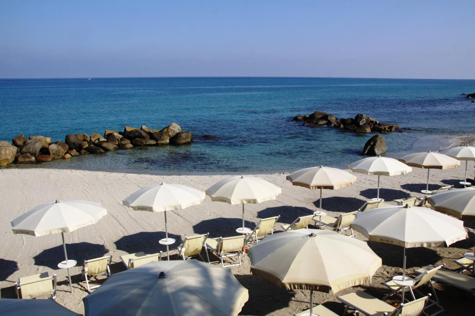 Hotel Villaggio Cala Di Volpe Capo Vaticano Εξωτερικό φωτογραφία