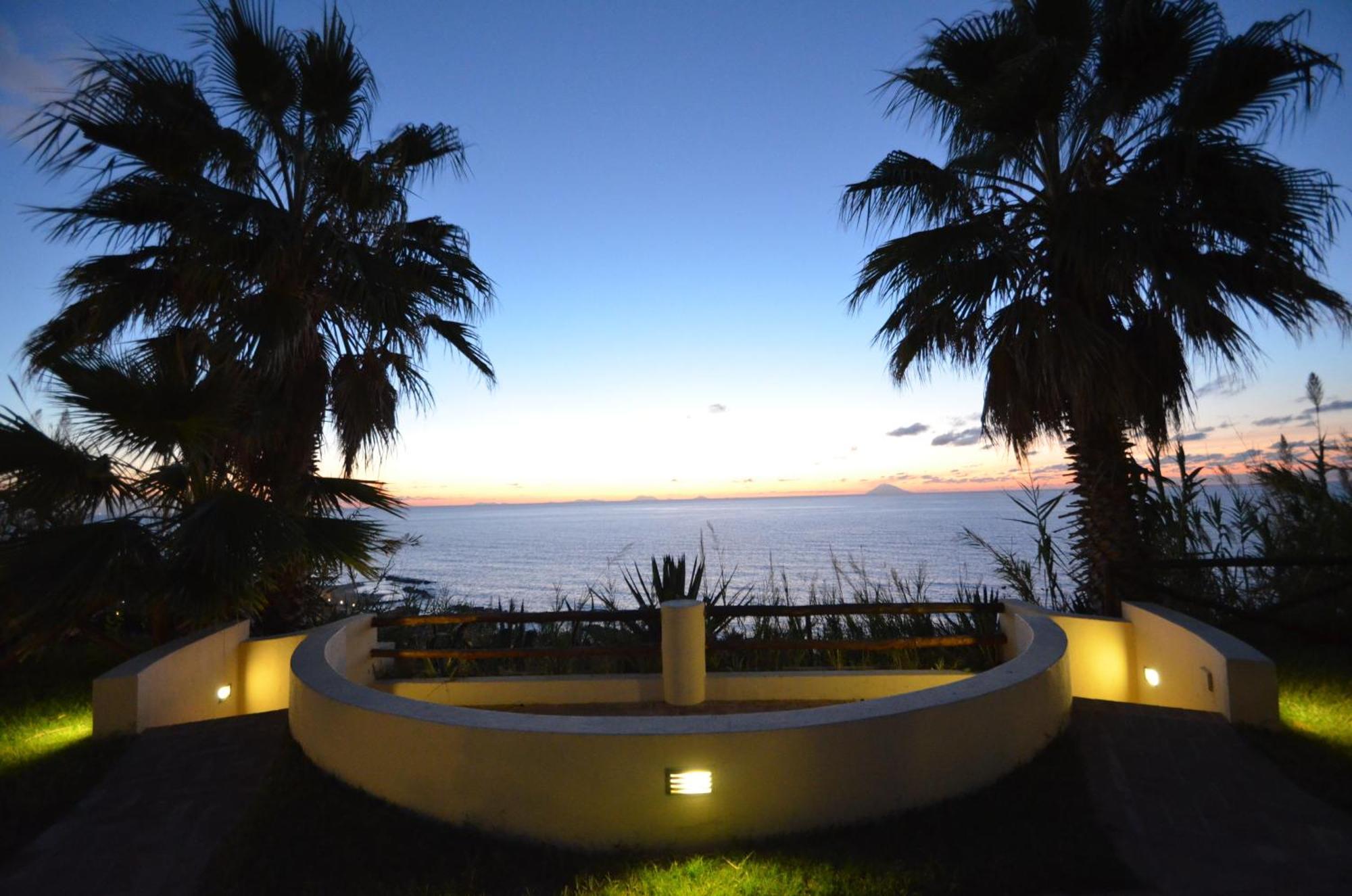 Hotel Villaggio Cala Di Volpe Capo Vaticano Εξωτερικό φωτογραφία