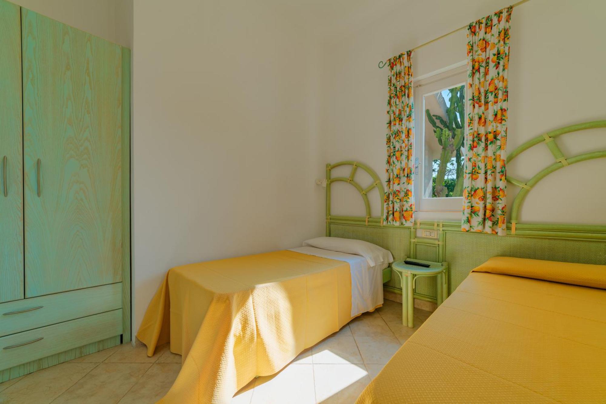 Hotel Villaggio Cala Di Volpe Capo Vaticano Εξωτερικό φωτογραφία