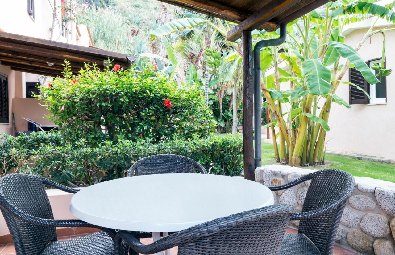 Hotel Villaggio Cala Di Volpe Capo Vaticano Εξωτερικό φωτογραφία